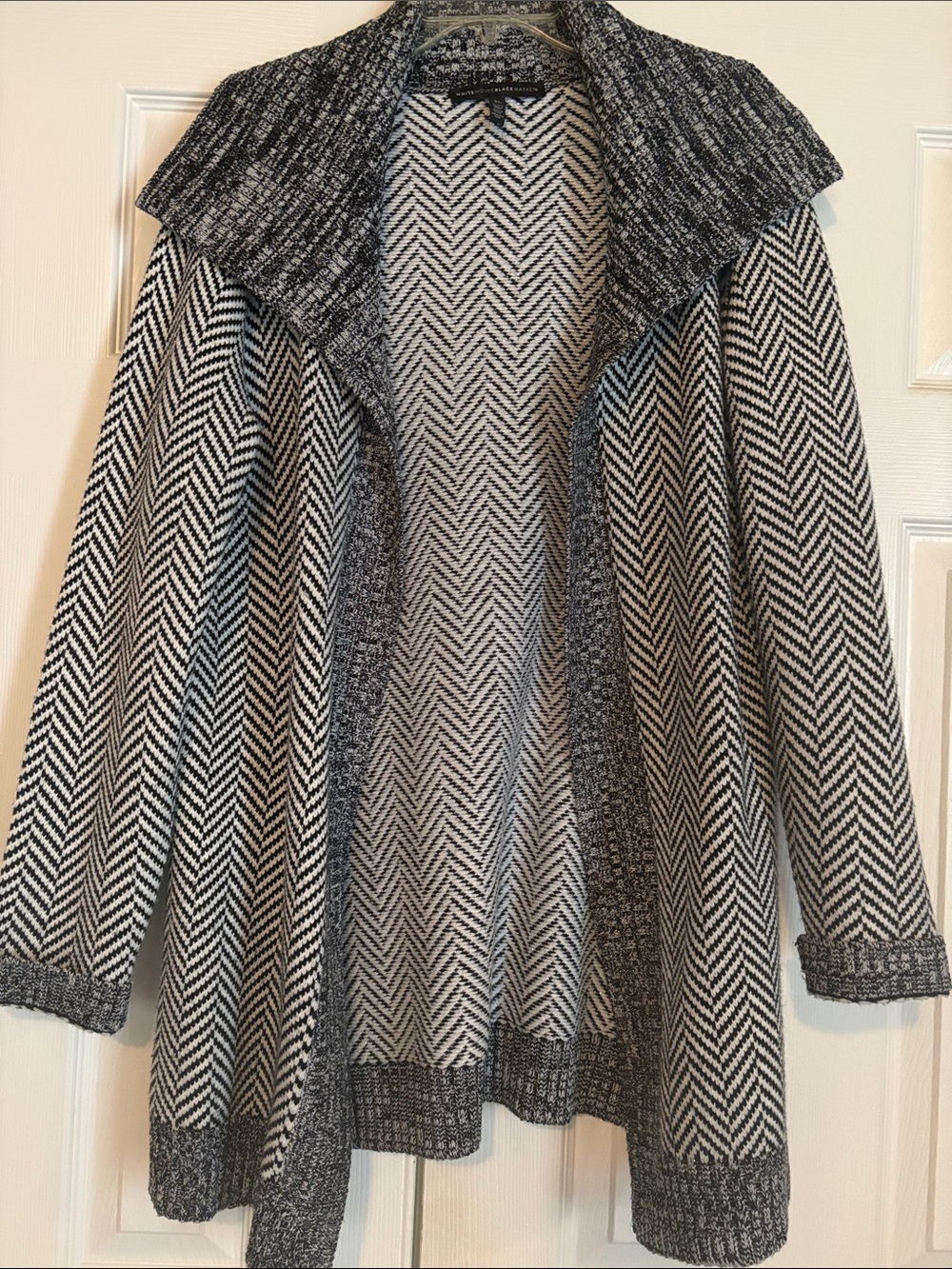 White House Black Market Black & White Herringbone Open-Front Cape